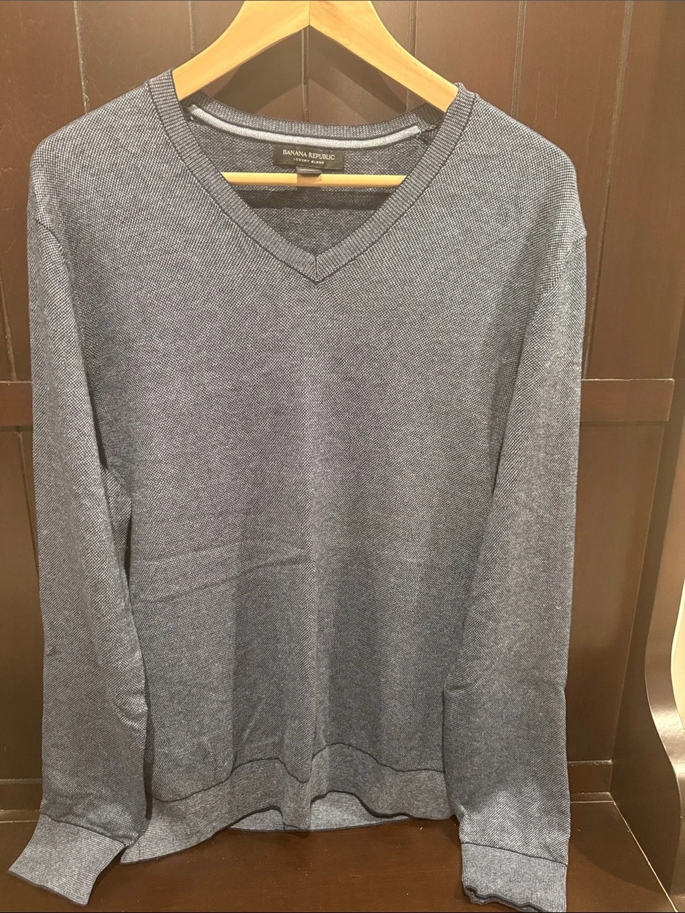 Banana Republic Men's V-Neck Sweater in Charcoal Gray